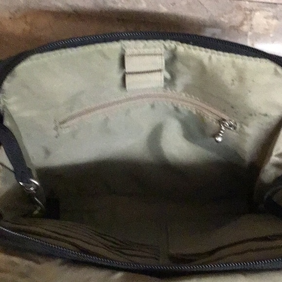 Baggallini Crossbody Purse - Picture 5 of 16